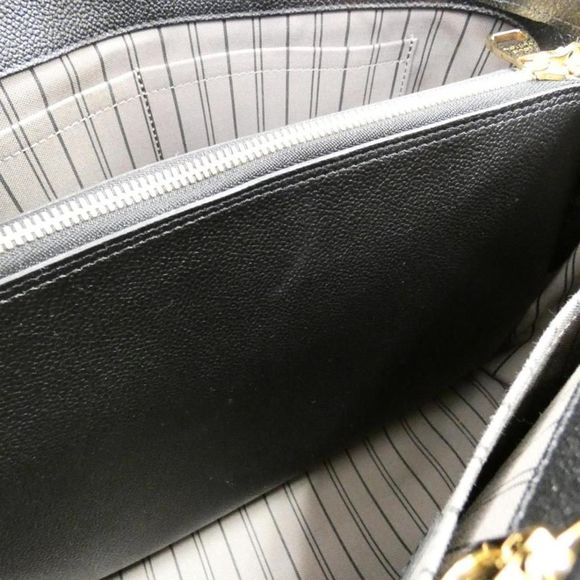 Louis Vuitton Monogram Empreinte Montaigne GM Bag - Picture 6 of 7